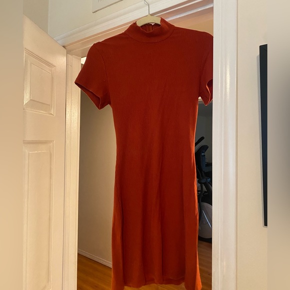 Old reformation burnt orange dress - Picture 1 of 4